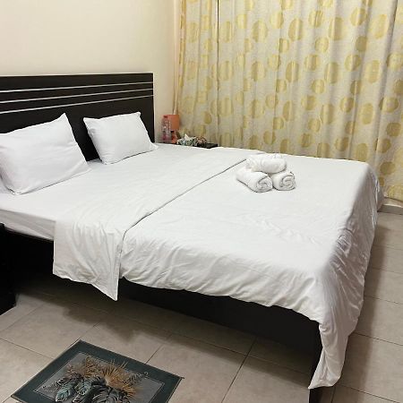 Master Room Attached Bathroom ดูไบ ภายนอก รูปภาพ
