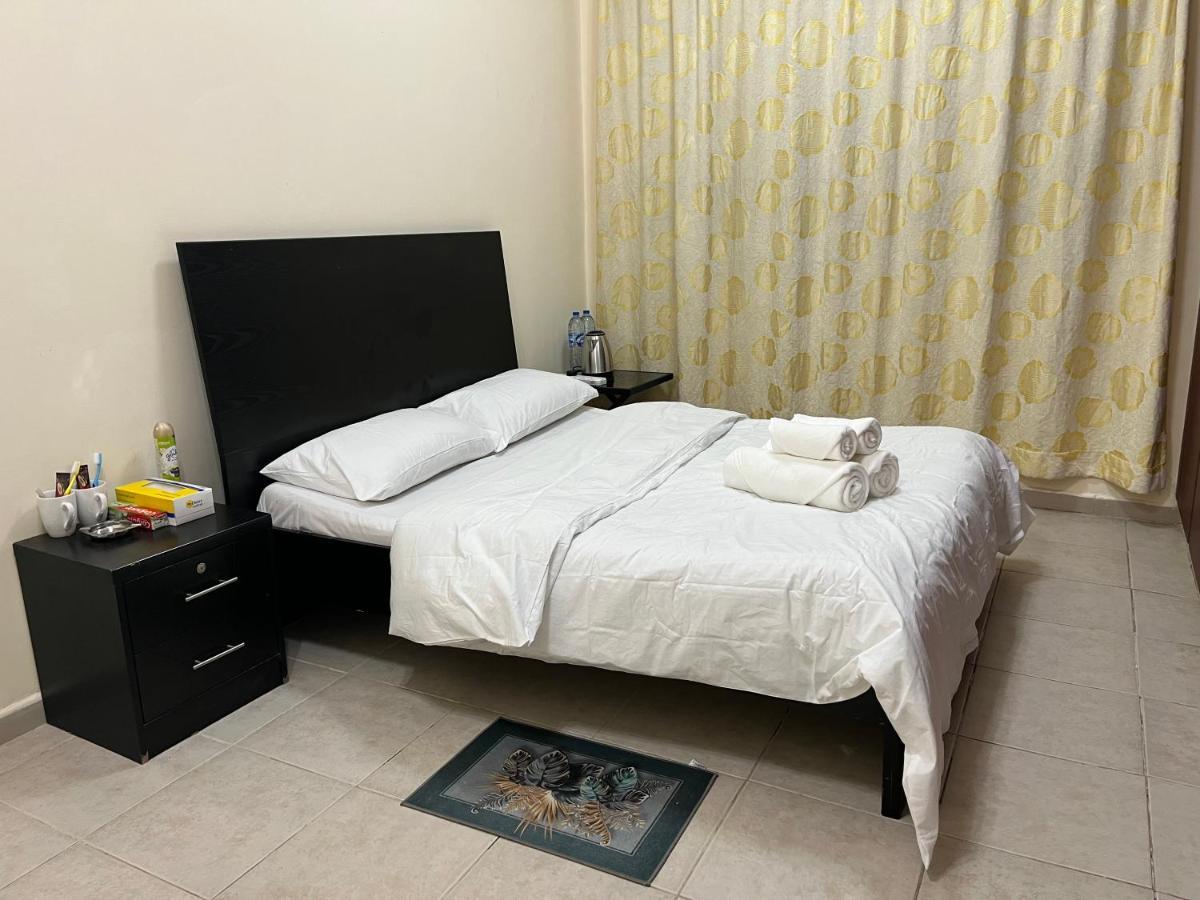 Master Room Attached Bathroom ดูไบ ภายนอก รูปภาพ