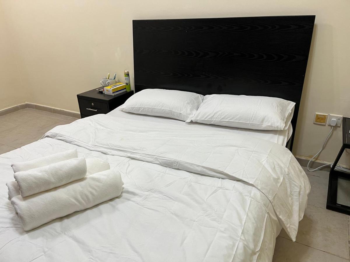 Master Room Attached Bathroom ดูไบ ภายนอก รูปภาพ
