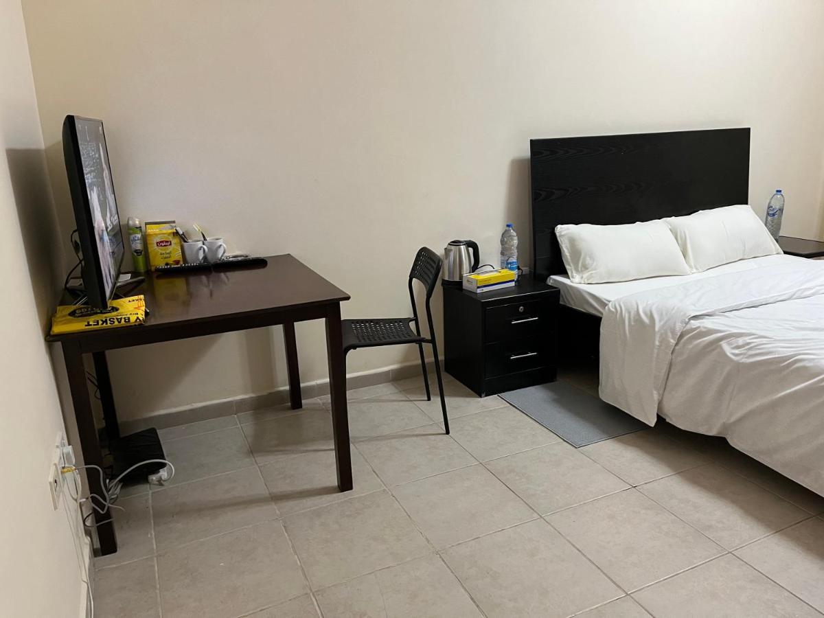 Master Room Attached Bathroom ดูไบ ภายนอก รูปภาพ