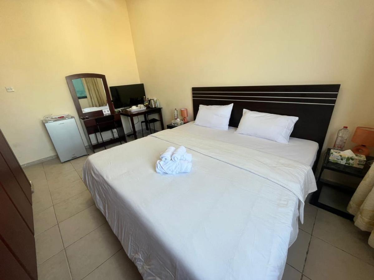 Master Room Attached Bathroom ดูไบ ภายนอก รูปภาพ
