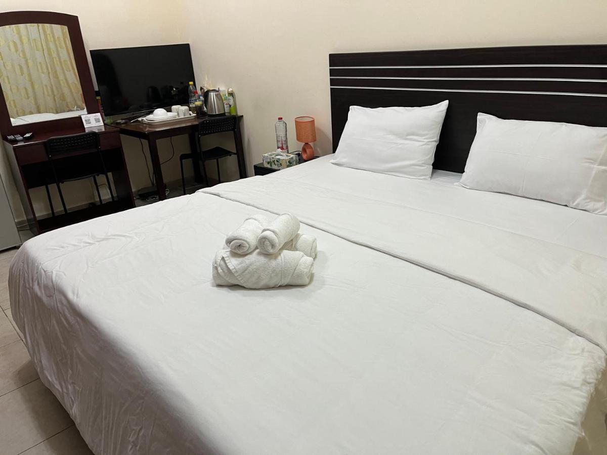 Master Room Attached Bathroom ดูไบ ภายนอก รูปภาพ
