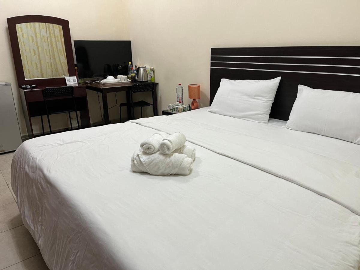Master Room Attached Bathroom ดูไบ ภายนอก รูปภาพ